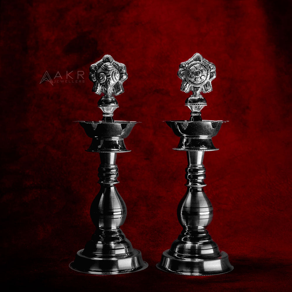 Shanku & Chakra Kundulu