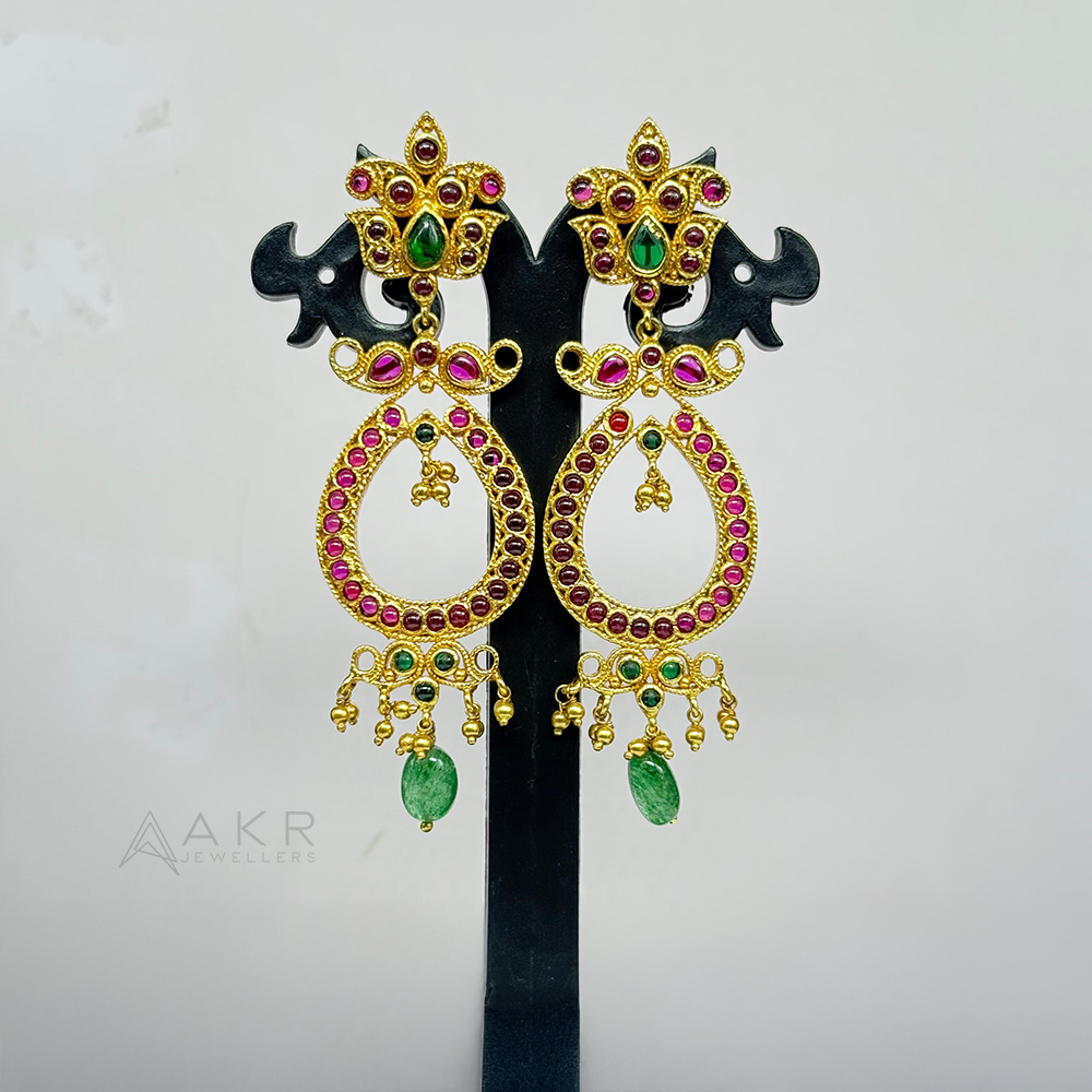 Ruby Putas Chandbali