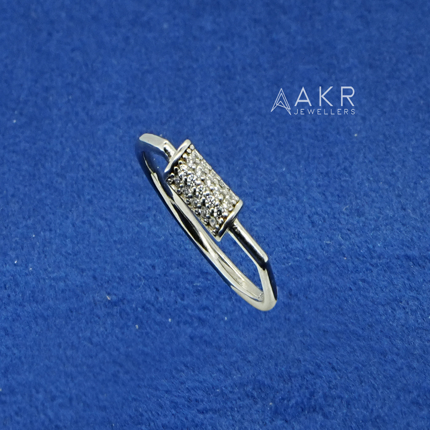 UNS RING