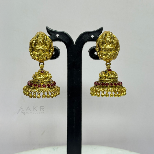Lakshmi Buttlu